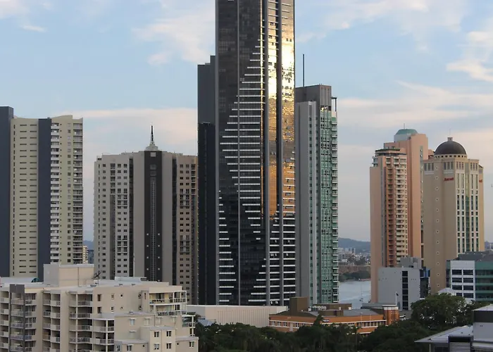 Spectacular Views Of Cbd By Fv With Free Car Park