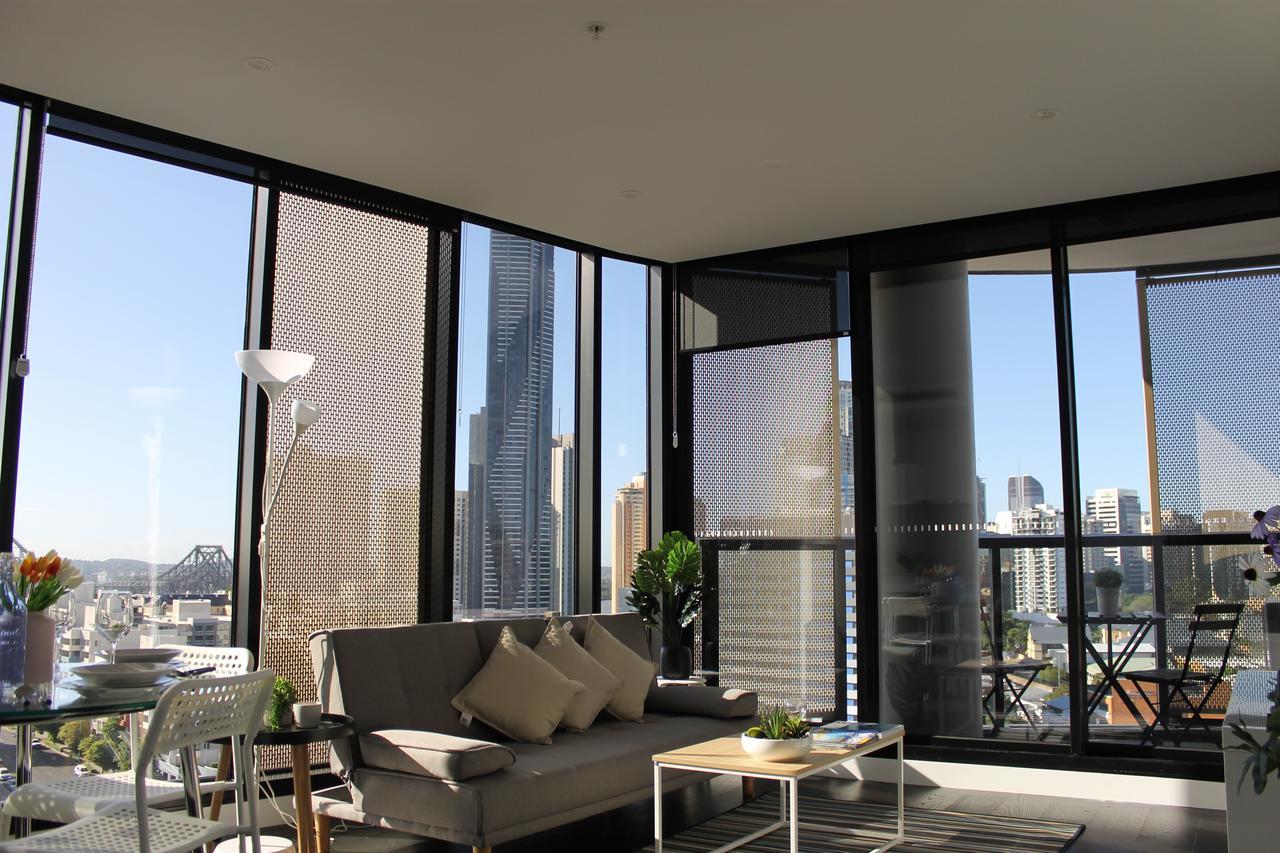 Spectacular Views Of Cbd By Fv With Free Car Park Apartment *