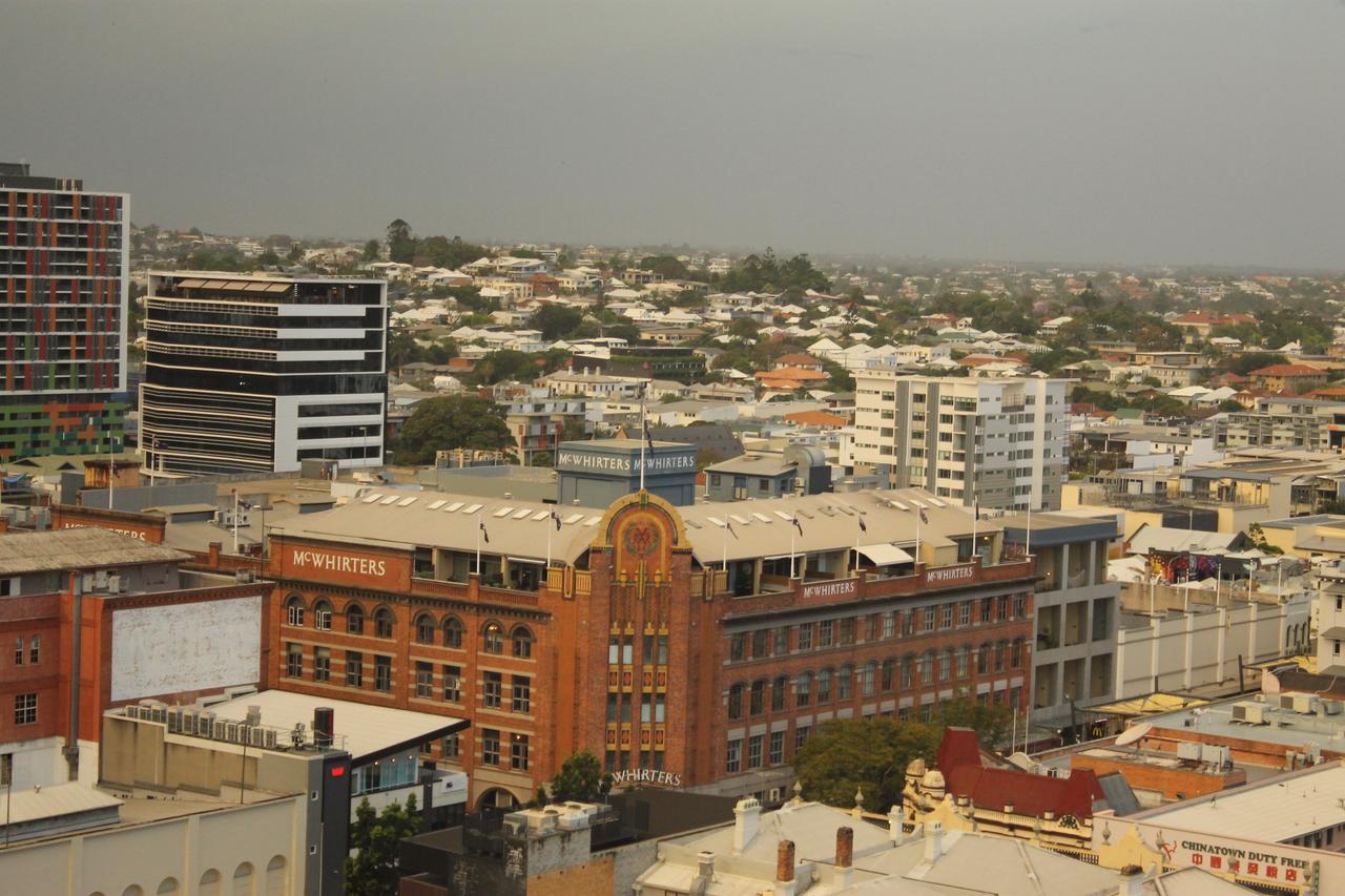 Spectacular Views Of Cbd By Fv With Free Car Park *
